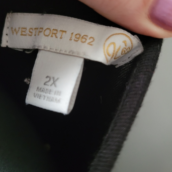 Size 2x Dressbarn Lattice Sleeve Top - Picture 2 of 3